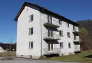 6-Familien Wohnhaus mit Garagen in wunderschöner Naturlage