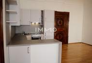 Elegante Loft-Wohnung mit Stuckdecken & Intarsientüren