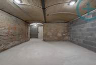 LAGERFLÄCHE IM SANIERTEN ALTBAU