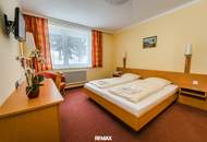 „Ehemaliges Hotel in Bestlage in Hohentauern mit vielseitigem Entwicklungs- und Nutzungspotenzial.“