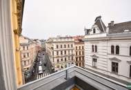 Schöner 2-Zimmer-Altbau mit hofseitigem Schlafzimmer und Balkon