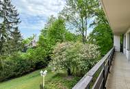 Exklusive Bauhaus-Villa mit Parkgarten & Pool am Waldrand