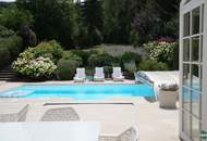 Elegante Villa in idyllischer Wienerwaldlage mit Pool und großem Garten
