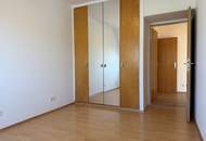 Helle 2-Zimmer-Wohnung mit Balkon im Zentrum