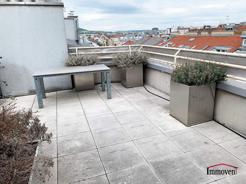 Charmantes Penthouse mit 360° Panoramaterrasse im Servitenviertel!