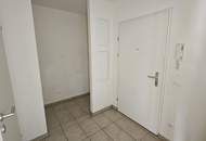 Zwei Zimmer Genossenschaftswohnung mit Balkon