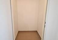 TERRASSENHIT, 61 m2 Dachgeschoß mit 48 m2 Terrasse, Wohnküche, 1 Zimmer, Wannenbad, Parketten, Fernblick, Holbeingasse