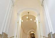 Exklusiv möbliertes DG Apartment mit Terrasse