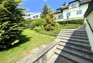 Architekten-Villa mit Lift, Pool und großem Garten // Architect's villa with elevator, pool and large garden //