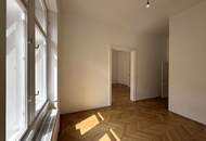 Großzügige 2-Zimmer-Altbauwohnung mit ca. 95 m² - UNBEFRISTET // Spacious 2-Room Period Apartment of approx. 95 m² - UNLIMITED RENT //