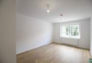 Erstbezug nach Sanierung: Schöne 2 Zimmer-Wohnung mit separater Küche