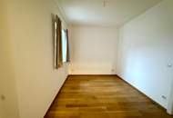 Singlewohnung mit Terrasse und Carport nähe der Innenstadt im EG