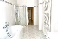 Zentral gelegenes Ein- bis Zweifamilienhaus mit großem Garten und Doppelgarage!