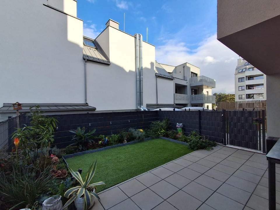 "Moderne Garten-Mietwohnung mit Parkplatz nahe Donauzentrum Garten: ca. 20 m²"