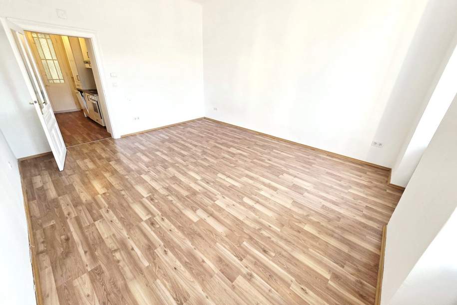 Weniger putzen - mehr leben! Kleinstwohnung mit eingereichtem, großen Balkon! U-Bahn um´s Eck! Ruhige Hoflage in 1030 Wien + Schönes Altbauhaus! Nicht zögern!, Wohnung-kauf, 210.000,€, 1030 Wien 3., Landstraße