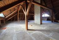 1A-INFRASTRUKTUR! SANIERUNGSBEDÜRFTIGES EINFAMILIENHAUS MIT KELLER UND GARAGE. 271 m² NUTZFLÄCHE. 560m² GRUNDSTÜCK.