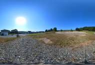 sehr sonniges und ruhiges Baugrundstück mit Bodenplatte