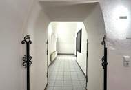 **Einzigartige Gewerbeimmobilie im historischen Gebäude, modern saniert, Top1, 243m² & Top2, 221m², flexibel zusammenlegbar, großzügige Parkflächen**