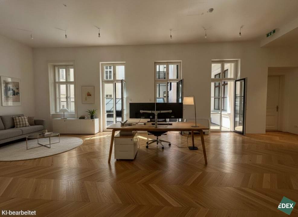 Erstbezug nach Sanierung – Repräsentatives Altbau-Büro nahe Rathaus mit Terrasse