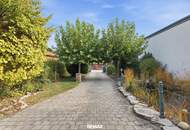 Energieeffizientes, großzügiges Einfamilienhaus mit Pool, sonnigem Garten und beheiztem Wintergarten!