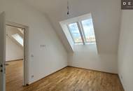 / 2 ZIMMER / U-BAHN NÄHE / BALKON / DACHGESCHOSS / MODERNE AUSSTATTUNG / VERFÜGBAR AB SOFORT