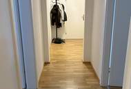 Wohntraum im Grünen: exklusive 4-Zimmer-Wohnung mit stilvollem Wohlfühlbad, separatem WC, hellem Abstellraum in begehrter Ruhelage verspricht hochwertiges Wohnambiente!