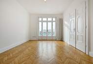 Luxus 4-Zimmer Altbaujuwel beim Schloßquadrat.