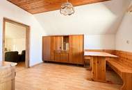 Einfamilienhaus mit Nebengebäude, Doppelgarage und großem Potenzial zur individuellen Gestaltung