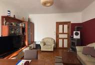 Altbau-Charme mit schönem Grundstück und viel Potenzial