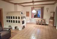 Gast- und Wohnhaus inkl. 4 Ferienwohnungen, 7 Garagenplätze und Parkplätze.