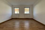 L(i)ebenswerter Neustart in Steyr Münichholz: stilvoll sanierte Wohnung mit ebenerdiger Dusche, hochwertigen Böden und großzügiger Raumaufteilung – perfekt für Zwei!