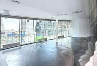 360 TOUR // DC BOX-LOKAL IN TOPLAGE