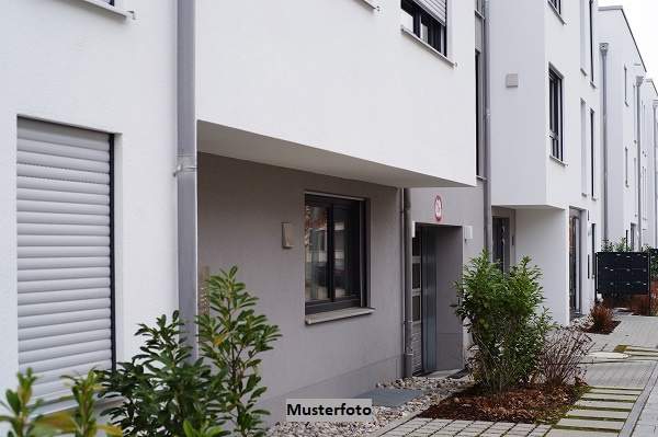 Familienfreundliches Reihenhaus mit Keller, Hobbyraum und 2 Loggien