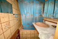 4 ZIMMER-Wohnung zu SANIEREN mit HOFSEITIGER LOGGIA