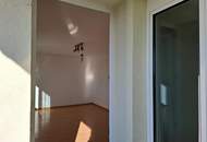 prompt Verfügbar!- Familien freundlich und 2 Min zum Einkauf/Bahnhof