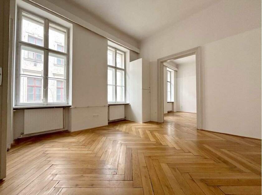 Hofseitiges Ruhiges zwei Zimmer Altbaubüro 58m²!