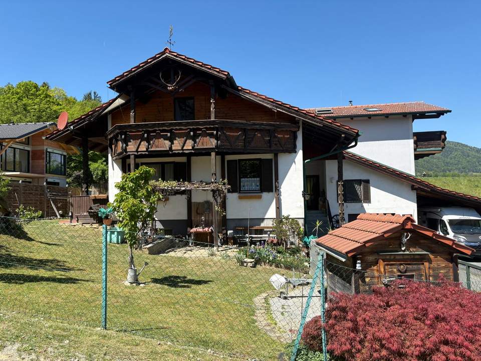 Grüne Oase in Stattegg – Wohnhaus mit Potenzial und Ausblick