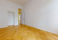 "Urban Oasis" - Moderne Altbauwohnung mit einzigartiger Raumhöhe und Terrasse