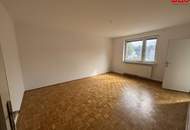 Singles aufgepasst! Sanierte, helle 1-Raum-Wohnung mit idealer Raumaufteilung in Steyr Münichholz: komfortabel, erschwinglich und mitten im Grünen! Praktischer Abstellraum, Aufzug und geräumiges Badezimmer inklusive! Jetzt mit KI-Visualisierung!
