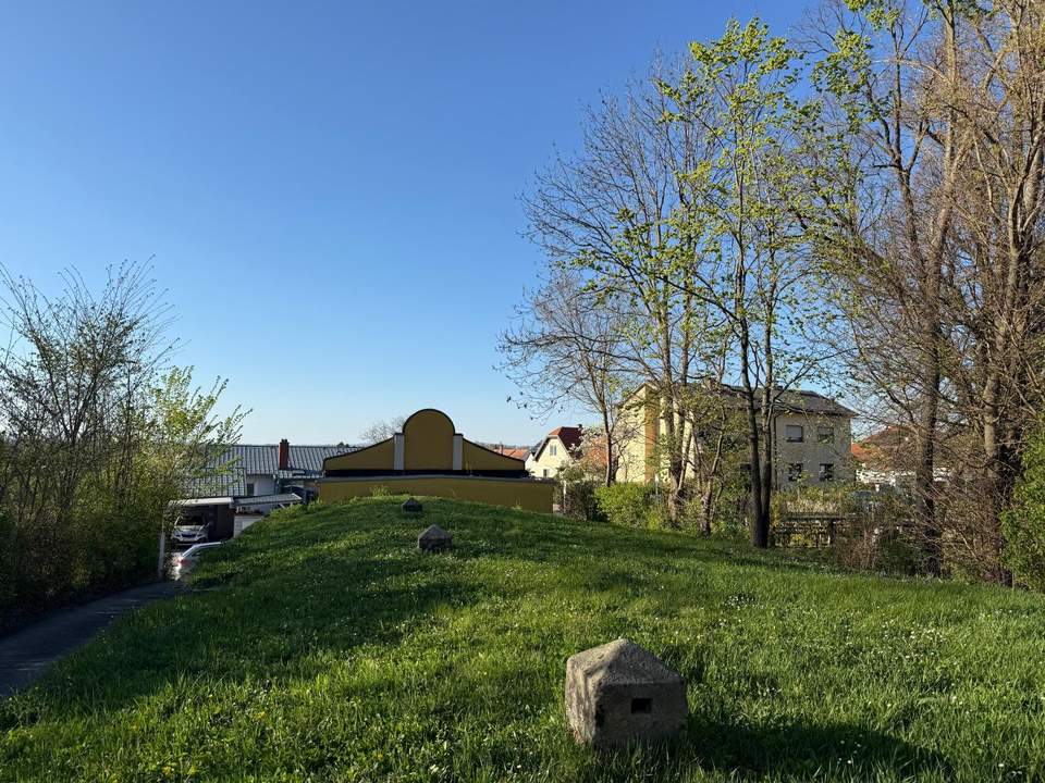 GRUNDSTÜCK MIT WEINKELLER