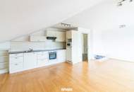 Zuhause unterm Dach – interessante Mietwohnung!