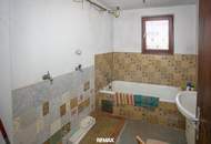 Sanierungsbedürftiges Wohnhaus in sonniger Lage