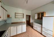 Gelegenheit! Sehr gepflegter Landsitz mit großem Wirtschaftsgebäude