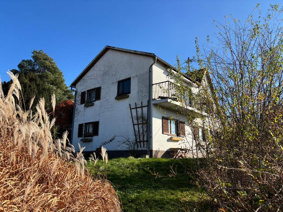 ***OPEN HOUSE, Samstag, 06. Dezember 2025 von 10 - 13 Uhr***Wohnhaus mit großzügigem Grundstück nahe Stadtzentrum