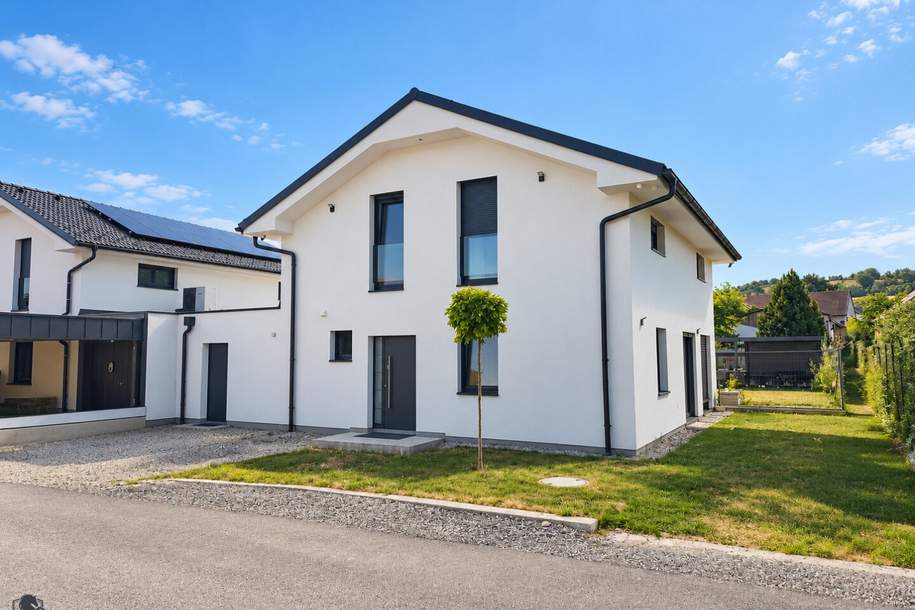 Modernes Einfamilienhaus mit Pool, Terrasse und großzügigem Garten, Haus-kauf, 890.000,€, 3441 Tulln