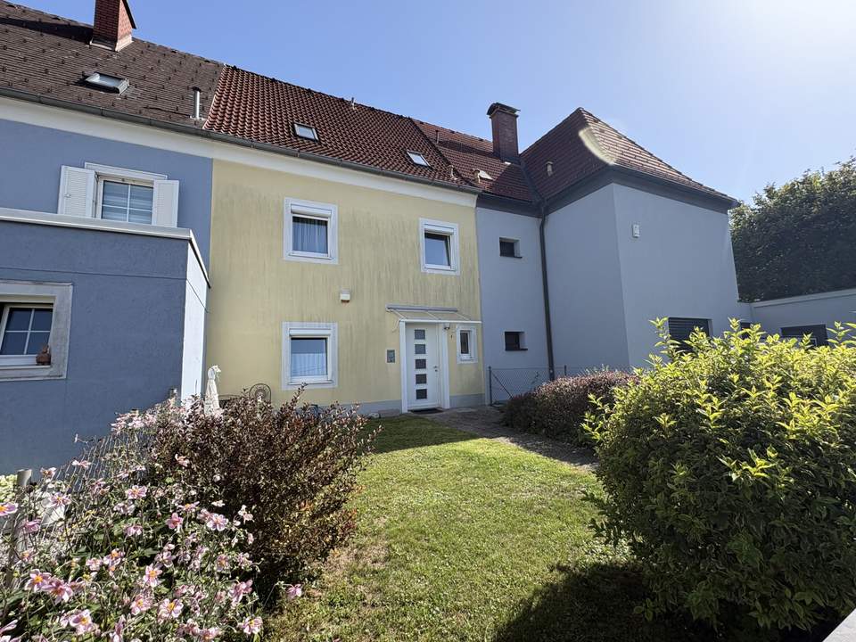 Stadtnahes schickes und gepflegtes Reihenhaus mit Garten in Keferfeld!