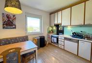 Lichtdurchflutete Wohnung über den Dächern von Graz mit Balkon, Parkplatz und Lift