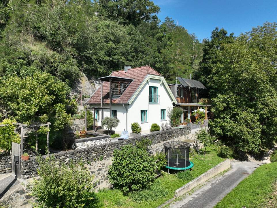 Extravagantes Wohnen in herrlicher Lage am linken Donauufer