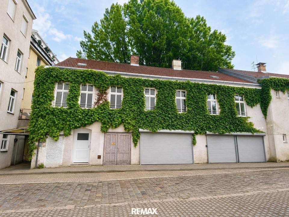 Charmantes generalsaniertes Büro in ruhigem Innenhofgebäude / Garage optional