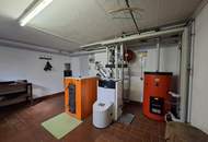 Ruhig gelegenes Einfamilienhaus mit Garage und Nebengebäuden